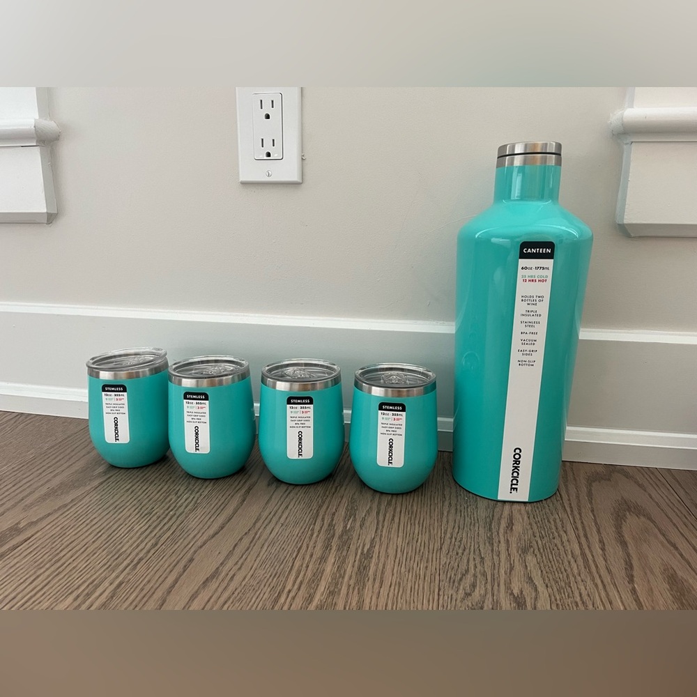 60 oz Canteen and 4 Stemless tumblers